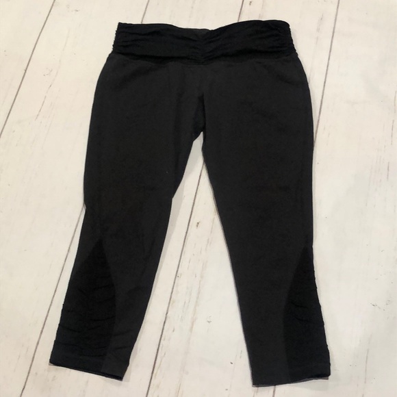 Patagonia Pants - Patagonia black cropped leggings
